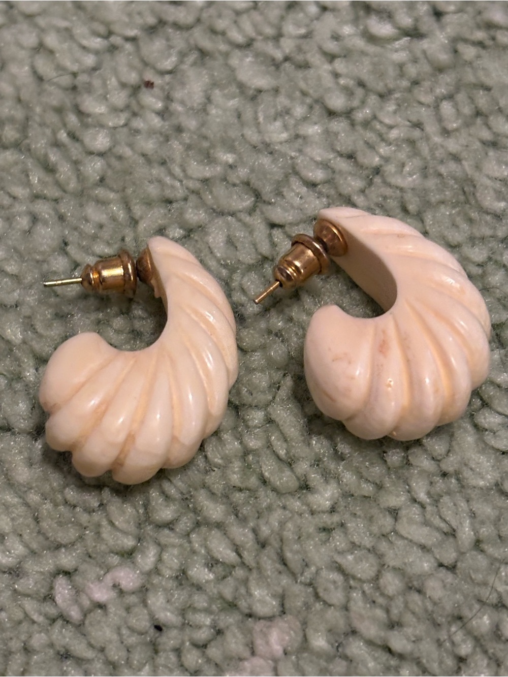 Cream Swirl Hoop Earrings - Unbranded